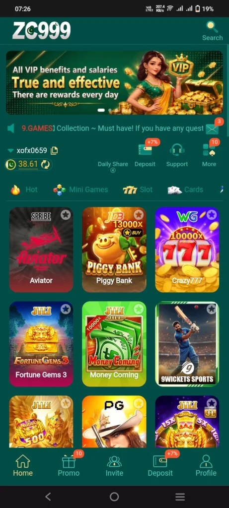 ZC999 APP Homescreen with different game icons and promotional banners.
